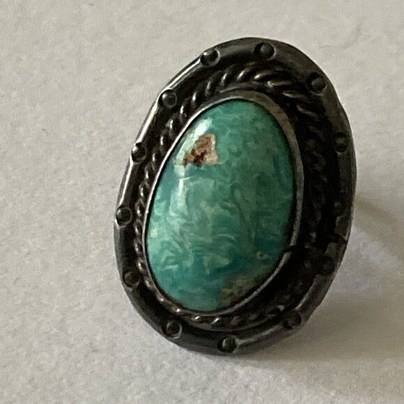 VTG Ring Southwestern Native OLD Green Stone Rope Natural Inclusion Hole 5.5 - Picture 1 of 9